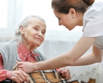 รับบริการดูแลผู้สูงอายุ รับเฝ้าไข้ประจำบ้านและโรงพยาบาลทั่วประเทศ 094-862-2