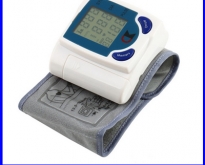 เครื่องวัดความดันโลหิต วัดอัตราการเต้นหัวใจ ดิจิตอล Digital Wrist Blood Pre