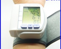 เครื่องวัดความดันโลหิต แบบรัดข้อมือ Digital LCD CK-103 Blood Pressure Monit