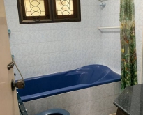 ขายบ้านริมน้ำ ในรีสอร์ทเดอะเลกาซีริเวอร์แคว กาญจนบุรี มีระเบียงนั่งเล่น